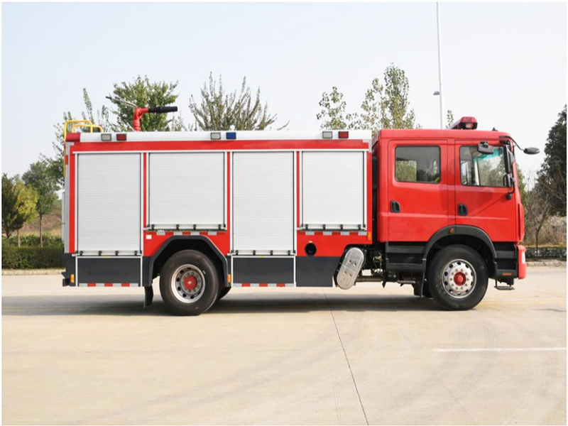 國(guó)六7噸東風(fēng)D9泡沫消防車(chē)